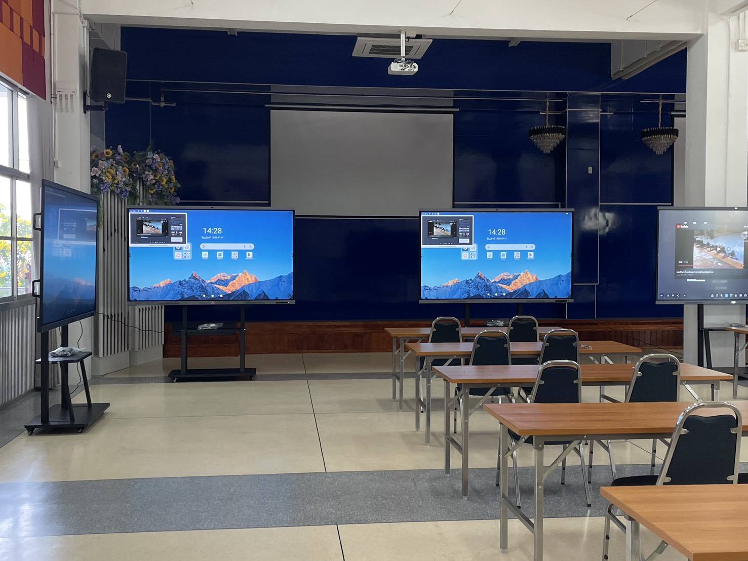 งานติดตั้งจอ โรงเรียนสารสาสน์