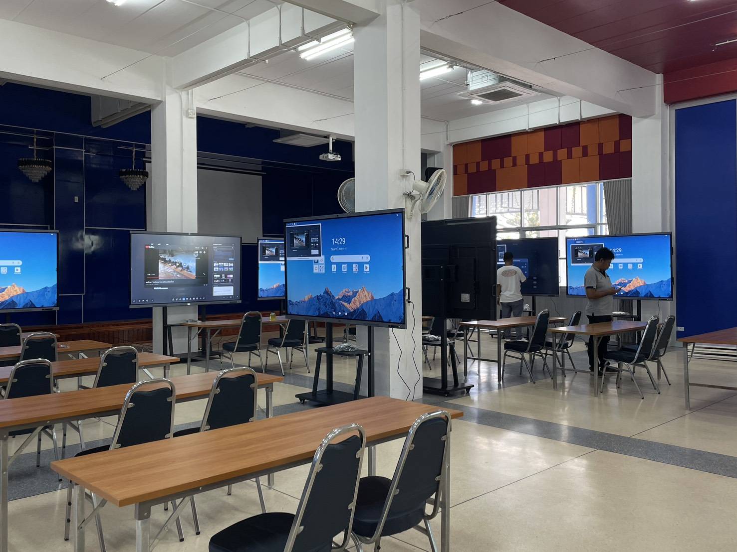 งานติดตั้งจอ โรงเรียนสารสาสน์