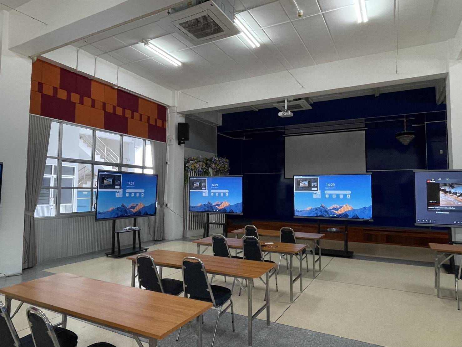 งานติดตั้งจอ โรงเรียนสารสาสน์