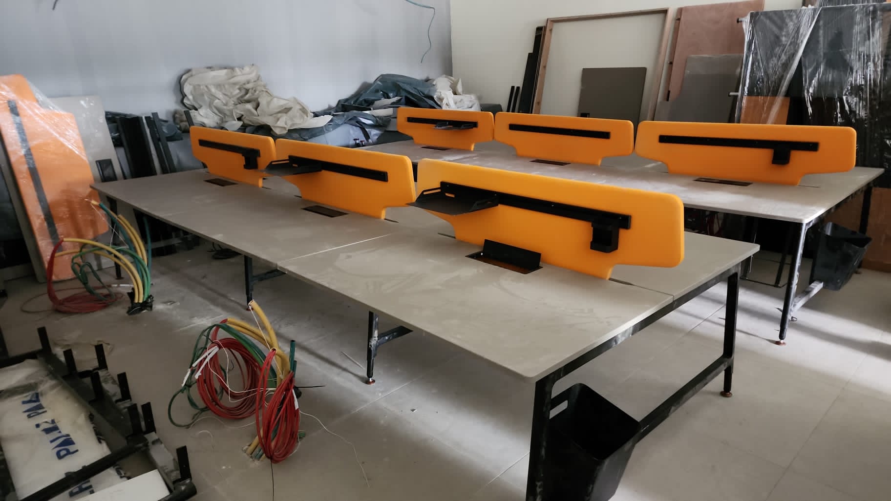 מחיצות אופן ספייס