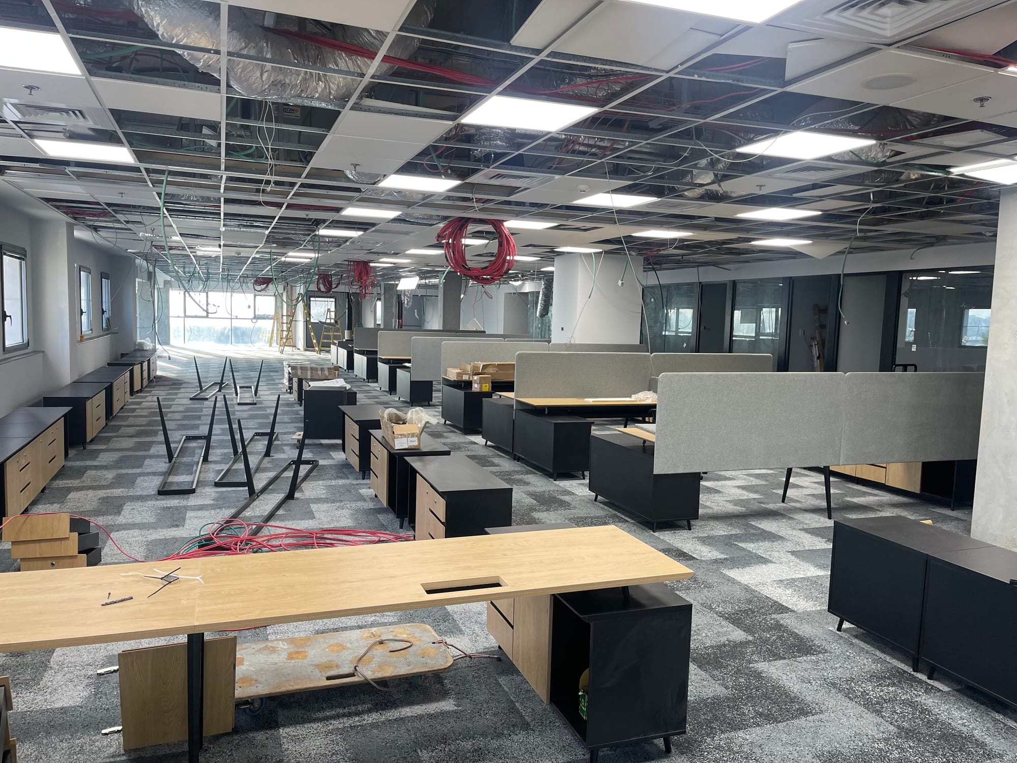 מחיצות אופן ספייס