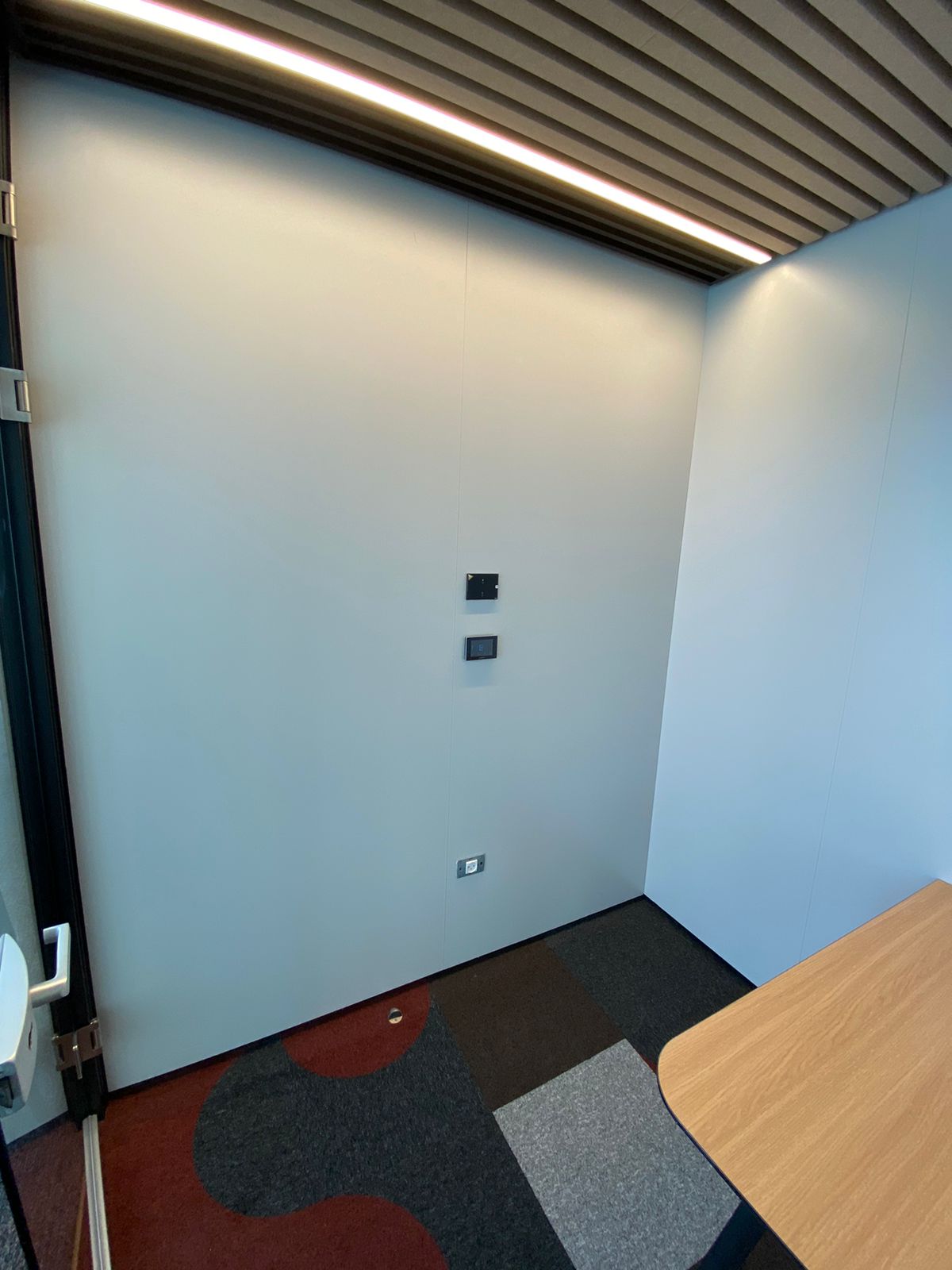 בניית חדרים אקוסטיים