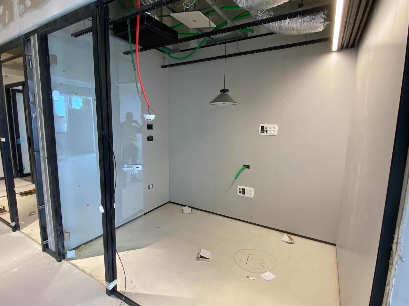 בניית חדרים אקוסטיים