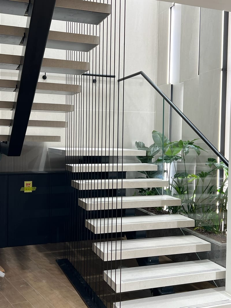 החלפת מעקה כולל צבע