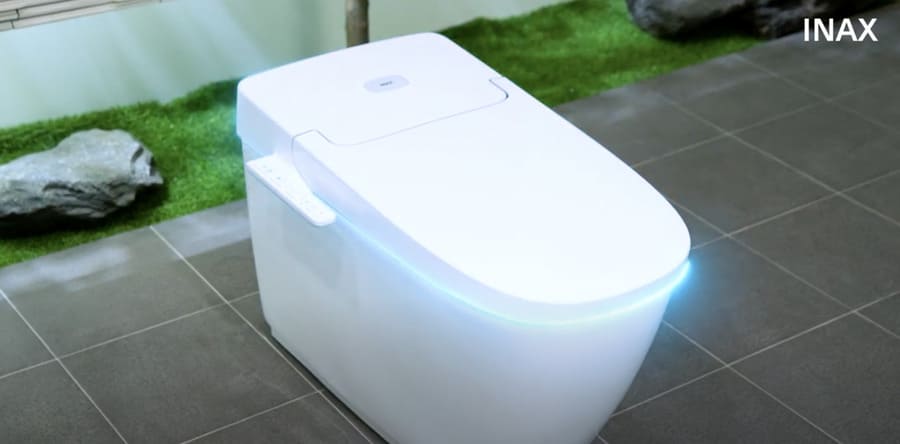 Bồn cầu Satis Inax thông minh nhỏ gọn