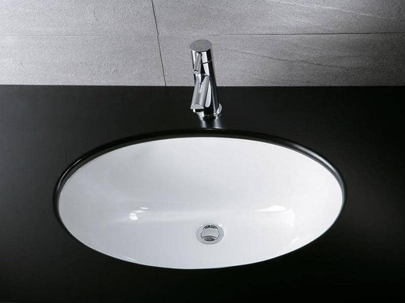 Trong nhà vệ sinh công cộng có lưu lượng sử dụng cao