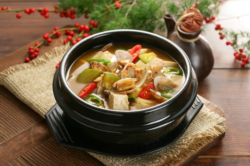 Soybean paste stew