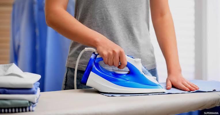 مكواة البخار للملابس