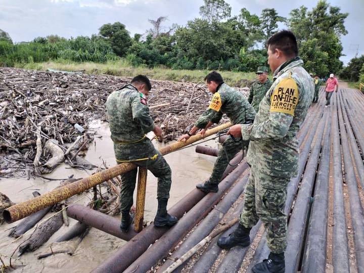 Activan Planes DN-III-E y Guardia Nacional en Teapa ante graves inundaciones