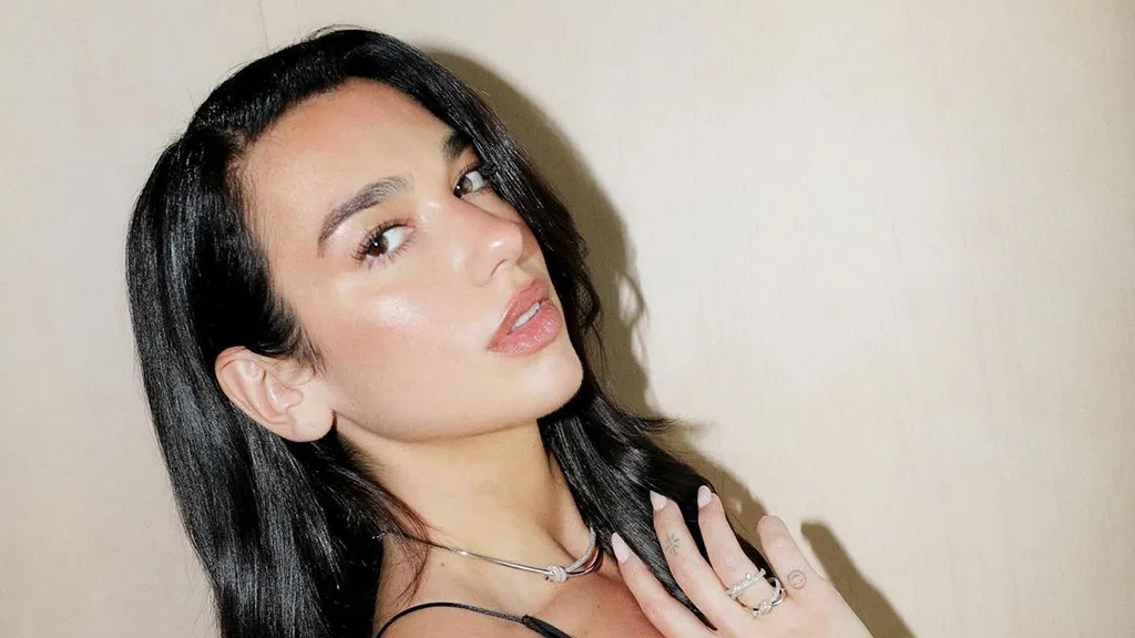 Dua Lipa queda atrapada en Corea del Sur durante la ley marcial