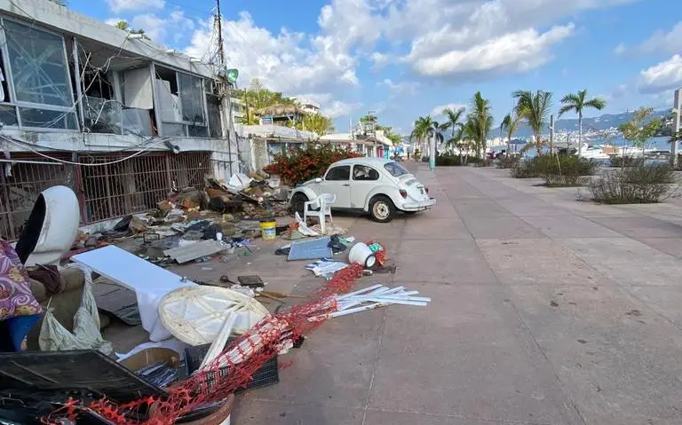 Abandono de los principales corredores turísticos de Acapulco: El Malecón y Paseo del Pescador