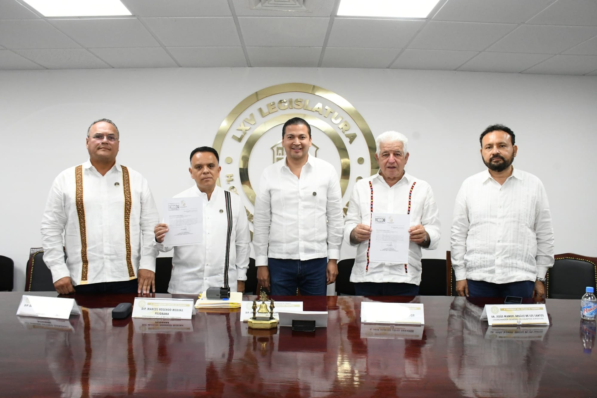 CONGRESO DE TABASCO RECIBE INICIATIVAS DEL GOBERNADOR JAVIER MAY RODRÍGUEZ PARA FORTALECER LA INFRAESTRUCTURA EN EL ESTADO