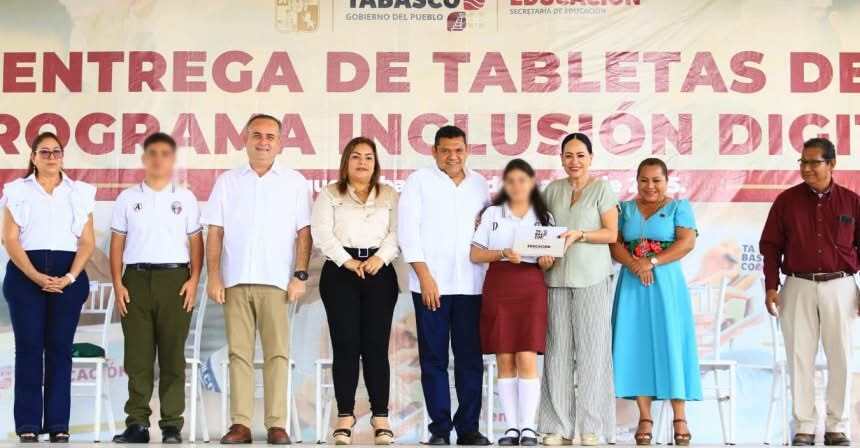 Inclusión Digital avanza en Tabasco; Gobierno del Pueblo entrega 3,298 tabletas electrónicas a alumnos de secundaria en Tenosique