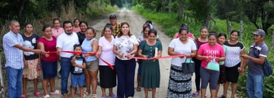 Inauguran rehabilitación de camino cosechero en Huimanguillo