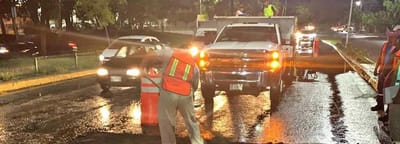 Trabajos nocturnos de bacheo buscan mejorar vialidades en el municipio de Centro