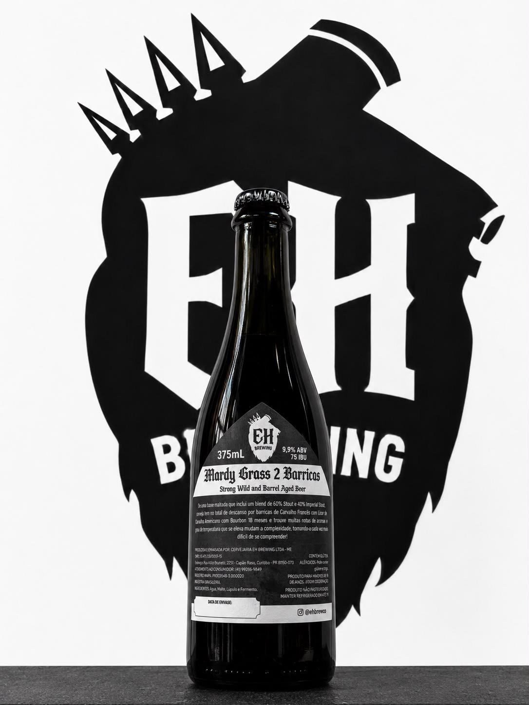 Blend composto por 60% Stout e 40% Imperial Stout