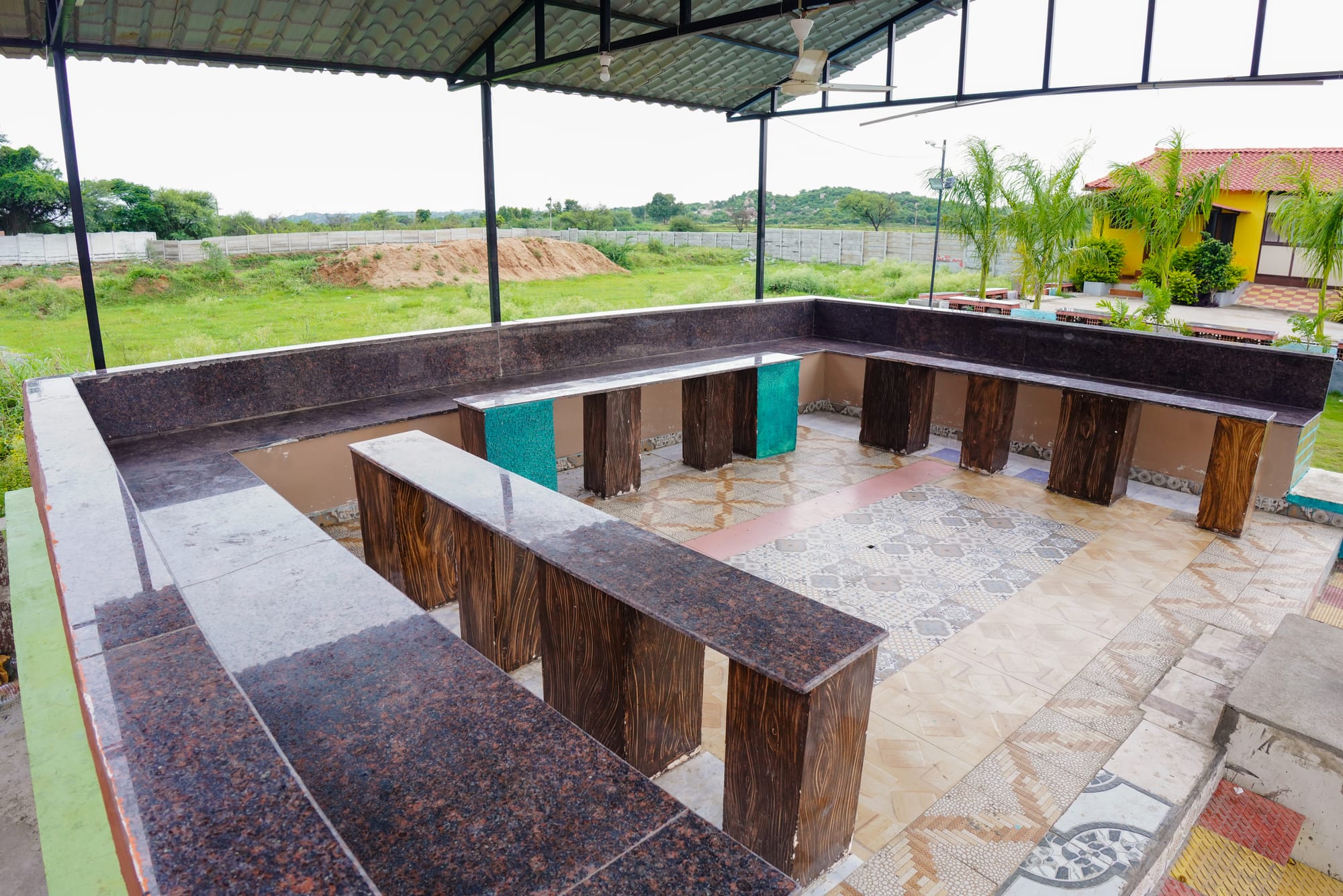 COTTAGES,LAWN AND POOL