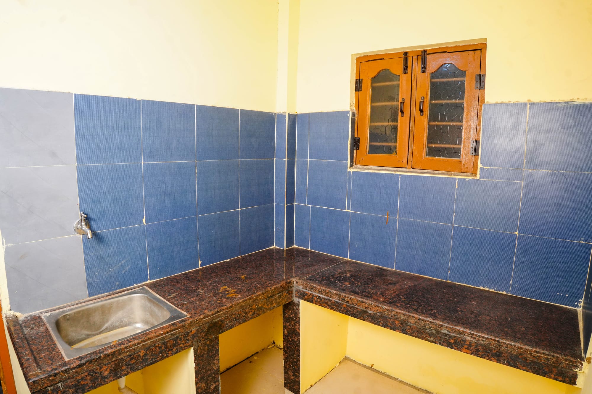 COTTAGES,LAWN AND POOL