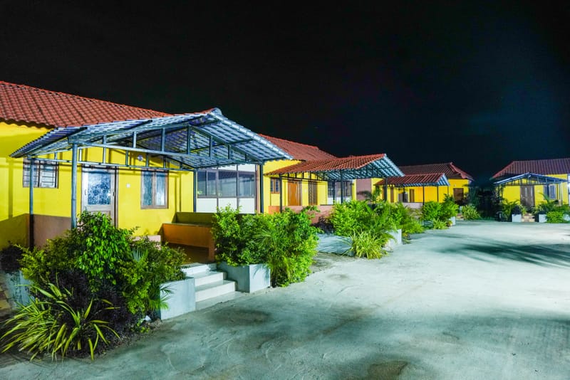 PRIVATE COTTAGES WITH SHARING POOL AND LAWN