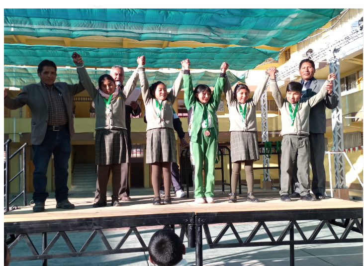 RECONOCIENDO A LOS MEJORES ESTUDIANTES