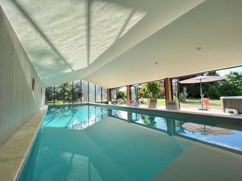 espace piscine, jacuzzi et hammam