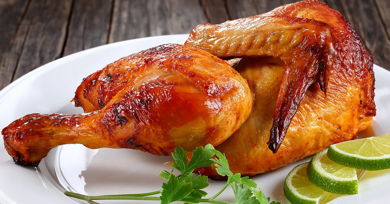 نصف دجاجة محمرة