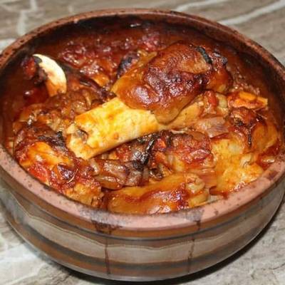 طاجين كوارع محمر