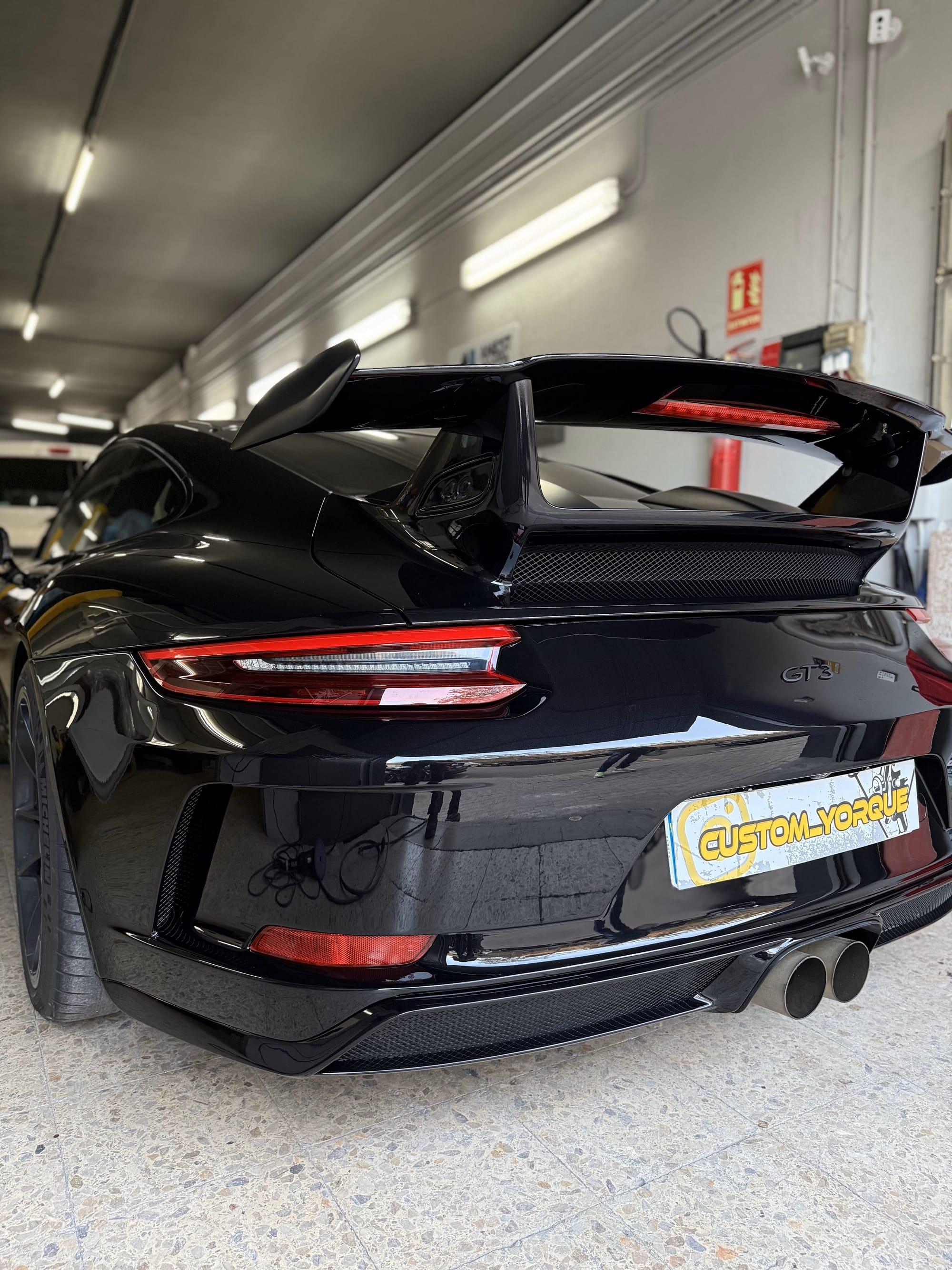 CUSTOM YORQUE PLANCHA Y PINTURA / Porsche 911 GT3