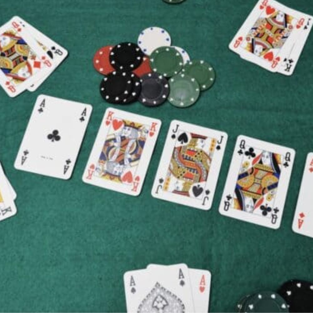 Xếp Hạng Bài Poker Chính Xác Và Đầy Đủ Nhất