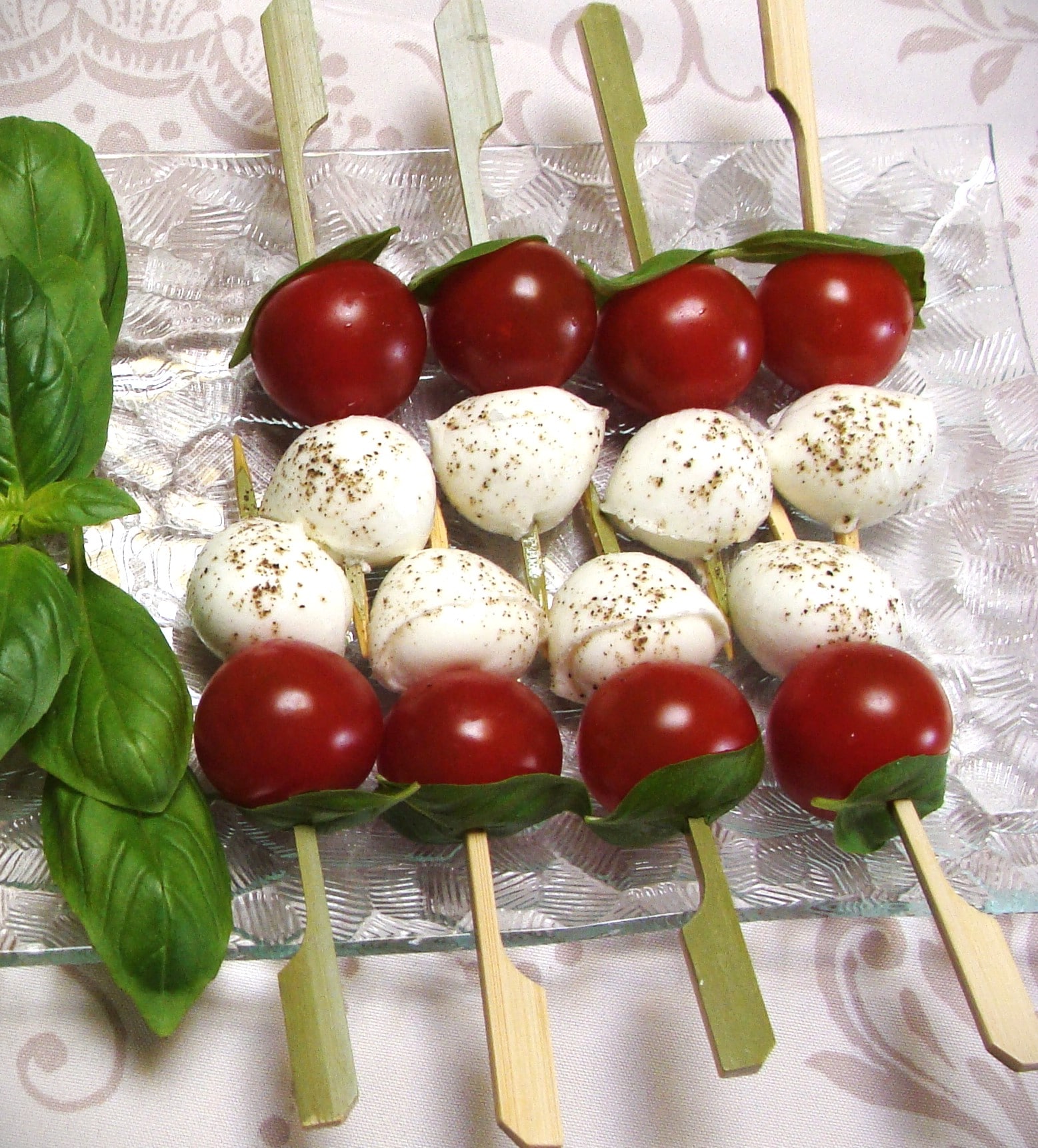 Brochettes caprese
