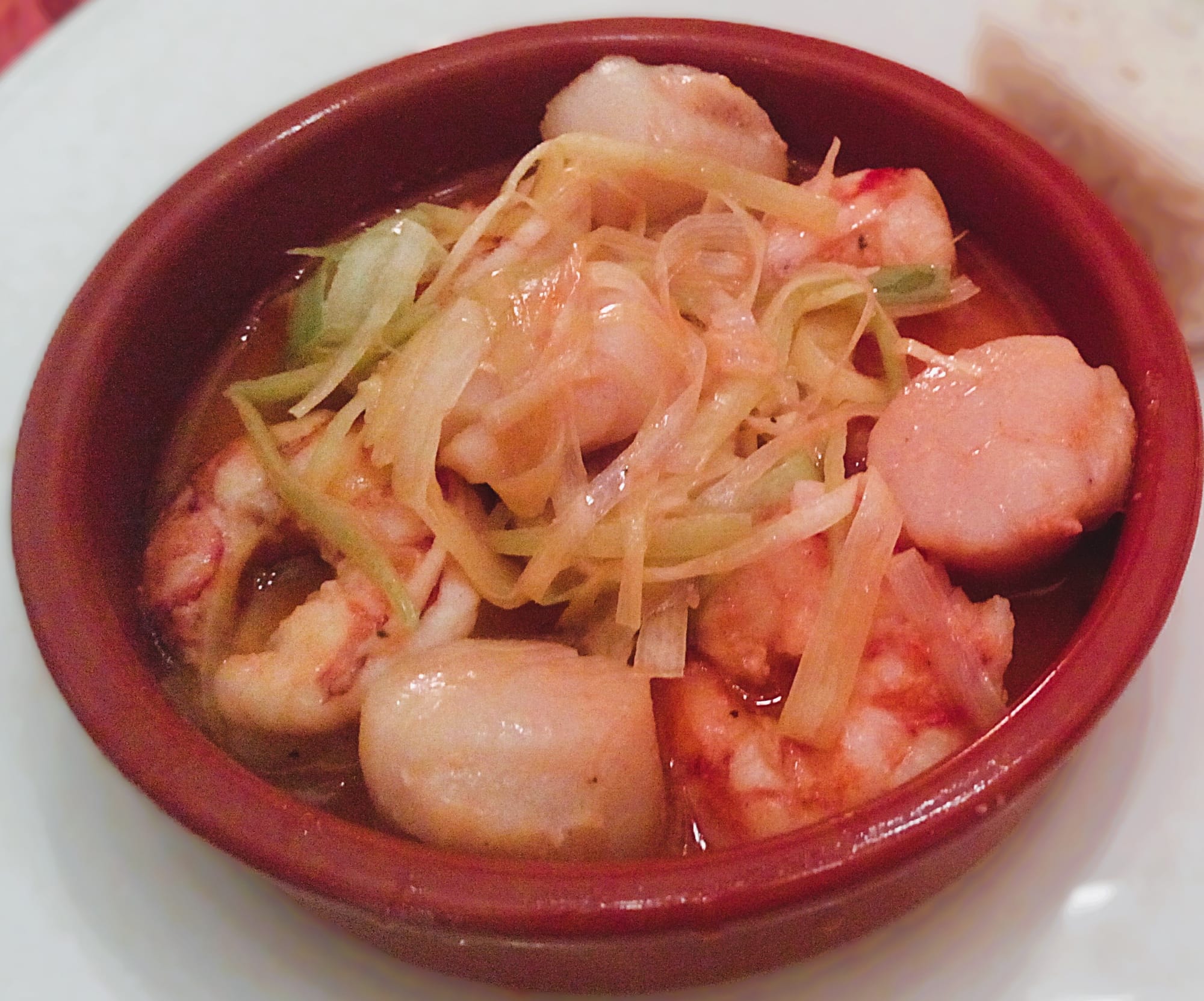 Cassolette de scampis et Saint-Jacques au cidre