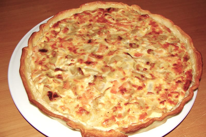 Quiche au saumon fumé, endives et feta