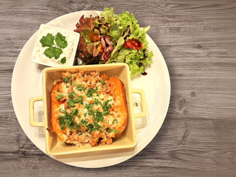 Patates douces gratinées farcies au haché de volaille