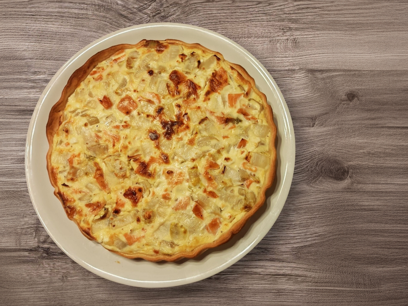 Quiche au saumon fumé, endives et feta