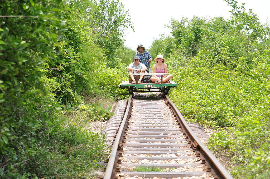 Le Bamboo Train, une expérience insolite au Cambodge