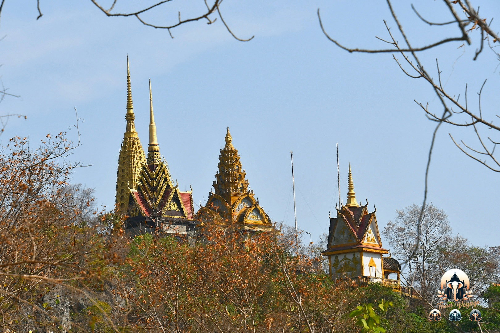 09/02/2026 - Phnom Sampeau, galère de transport et très belle découverte de Phare à Battambang