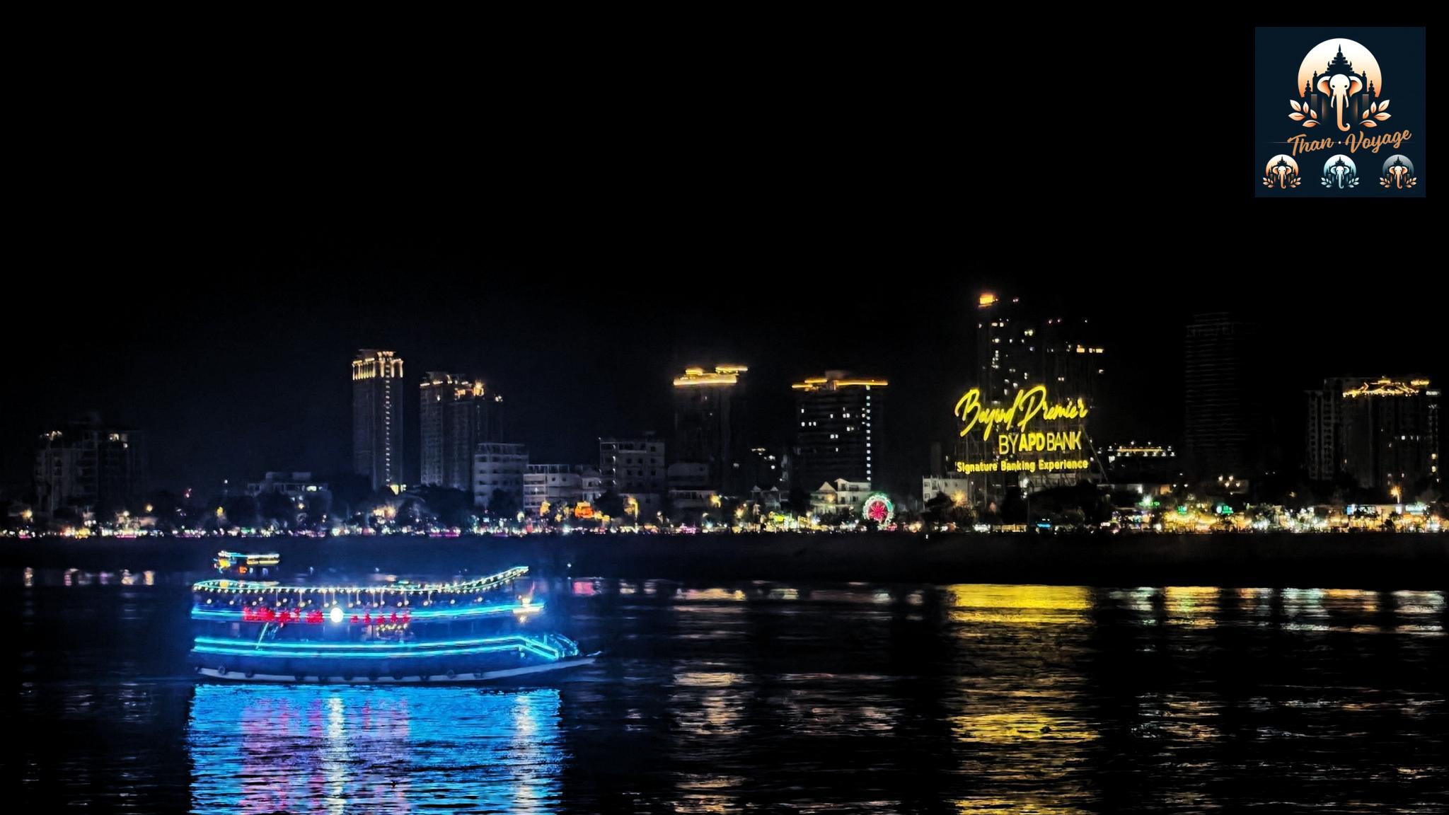 Vue depuis le rooftop près du quai Sisowath à Phnom Penh