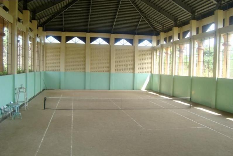 ALTA VISTA ROYALE RESIDENTIAL ESTATES AND GOLF & COUNTRY CLUB