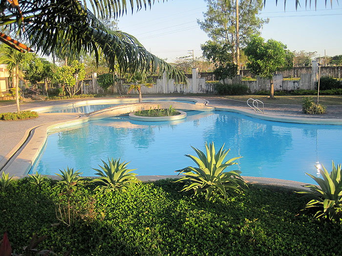Metropolis Green Residential & Commercial Estate