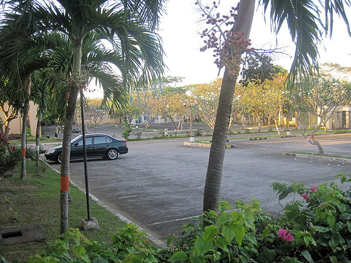 Metropolis Green Residential & Commercial Estate