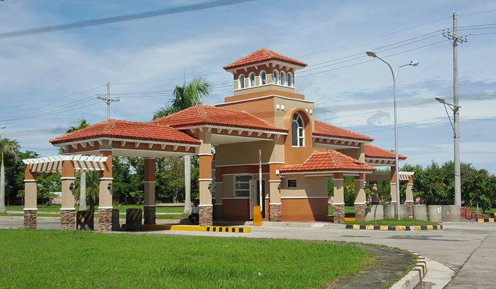 Saddle & Club Residential & Commercial Estate is located, des