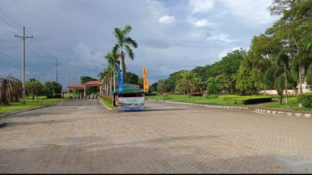 Saddle & Club Residential & Commercial Estate is located, des