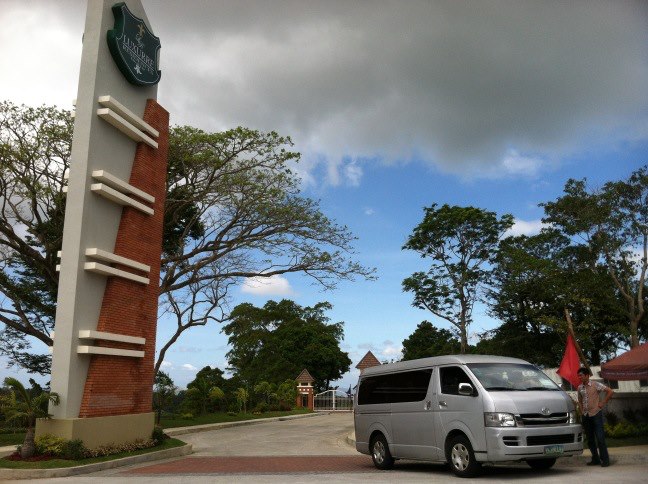 LUXURRE RESIDENCES - TAGAYTAY