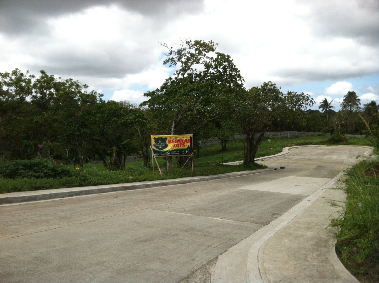 LUXURRE RESIDENCES - TAGAYTAY