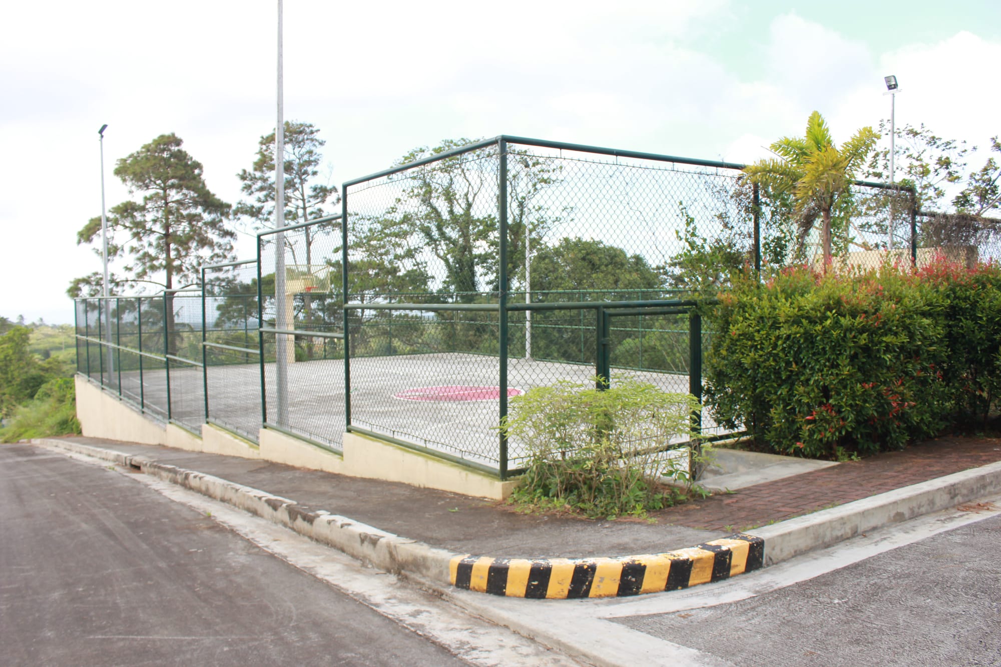 LUXURRE RESIDENCES - TAGAYTAY