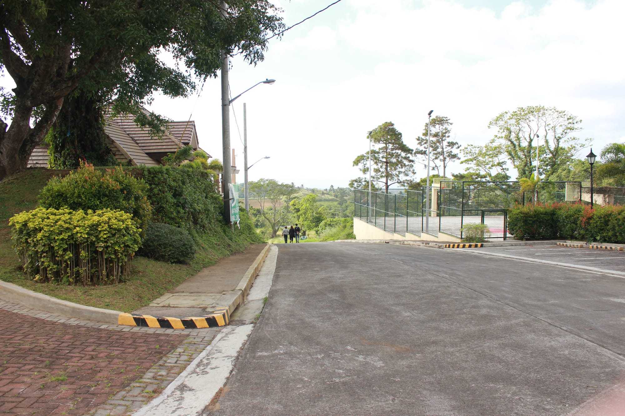 LUXURRE RESIDENCES - TAGAYTAY