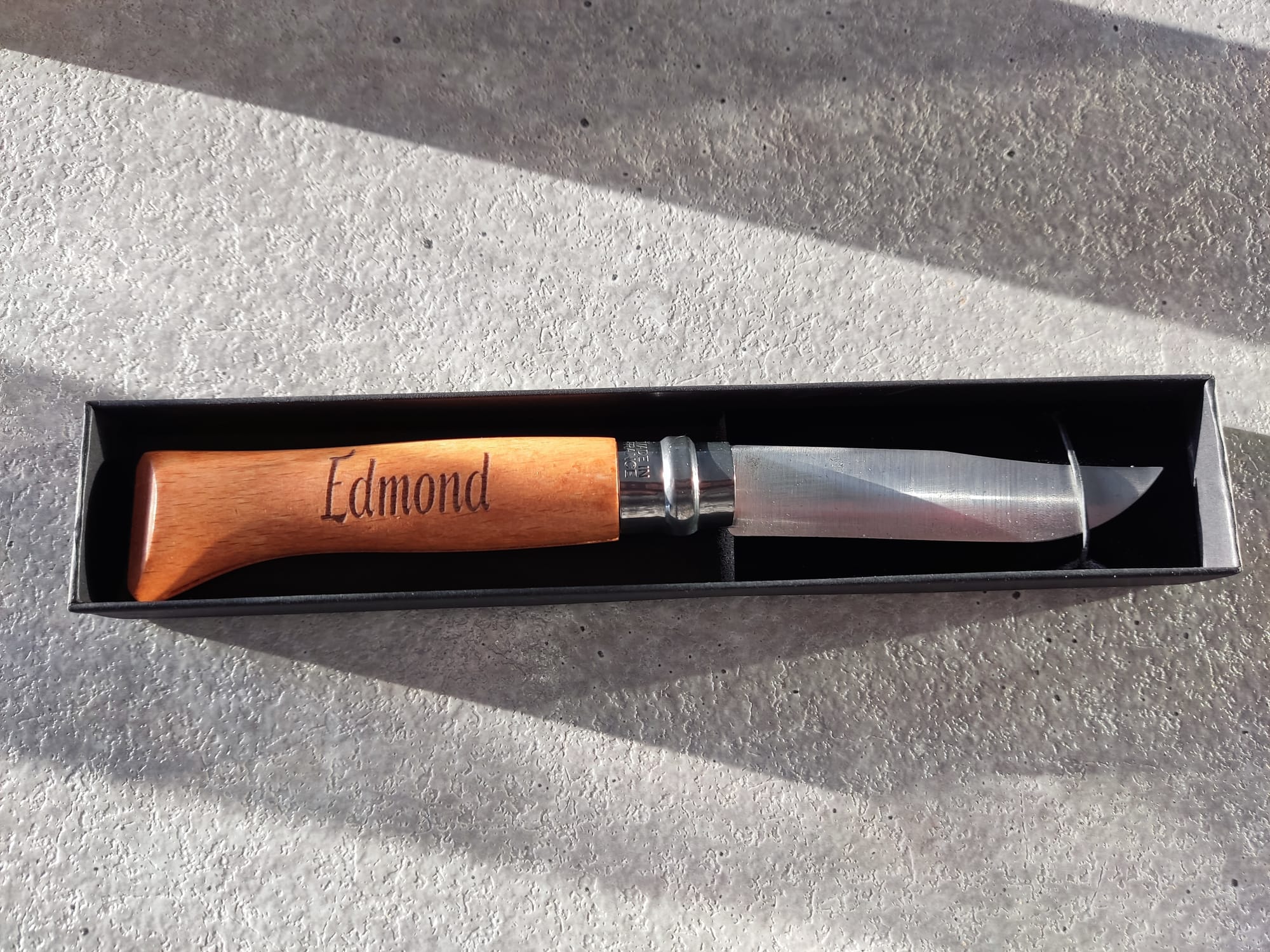 Couteau opinel N°8 personnalisé