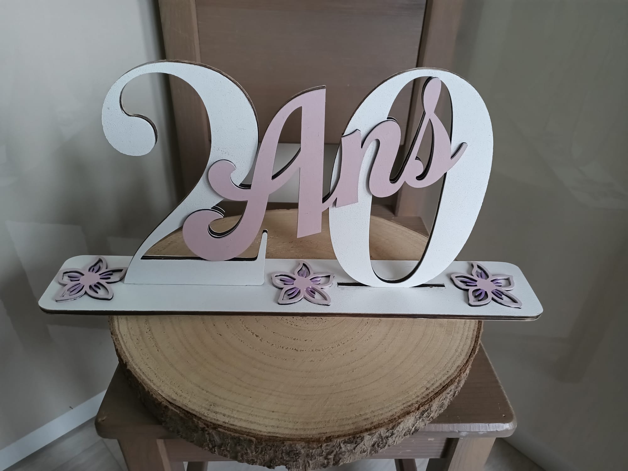 Chiffres en bois pour anniversaire avec socle