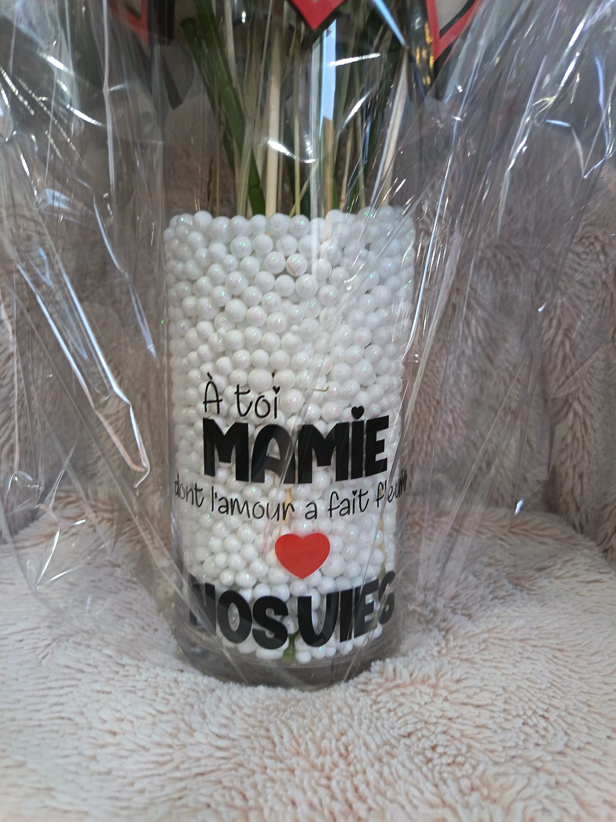 Vase avec roses artificielles personnalisé