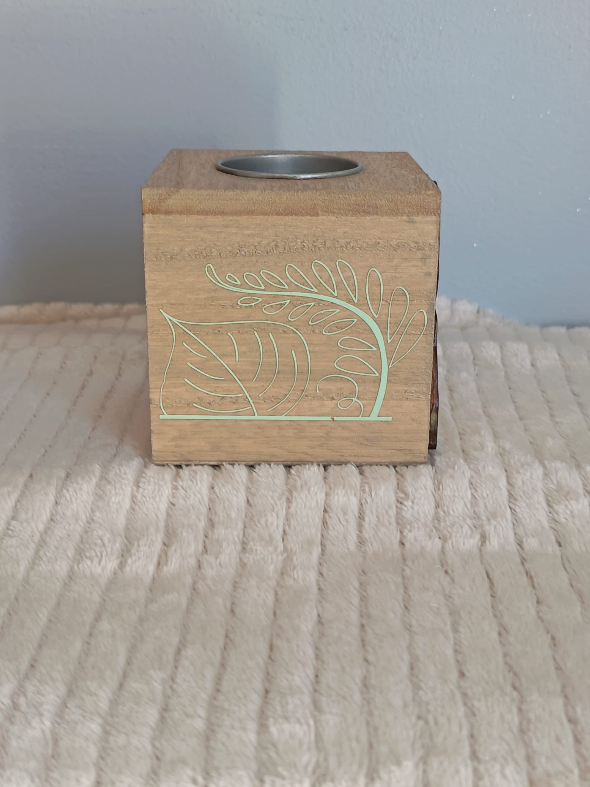 Cube bougeoir personnalisé en bois